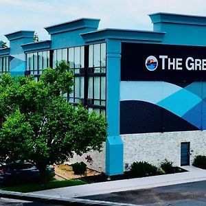 The Great Rivers, Ascend Hotel Collection